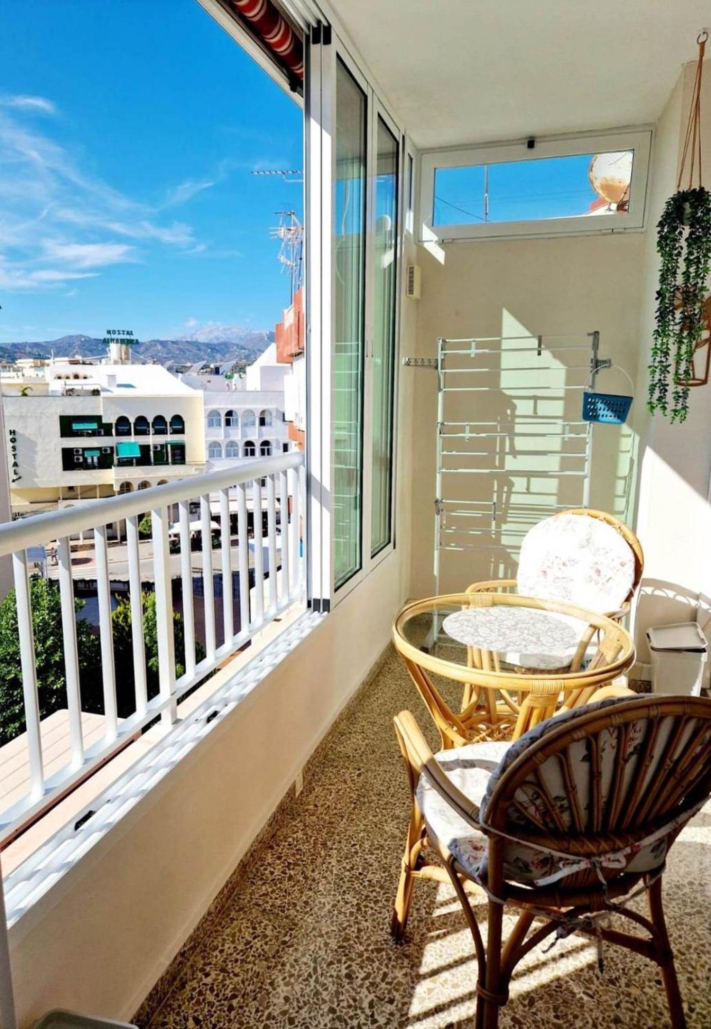 Luminoso Apartamento Playa Torrecilla. Con Piscina Nerja Buitenkant foto